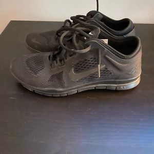 nike women’s free tr fit 4 running shoes